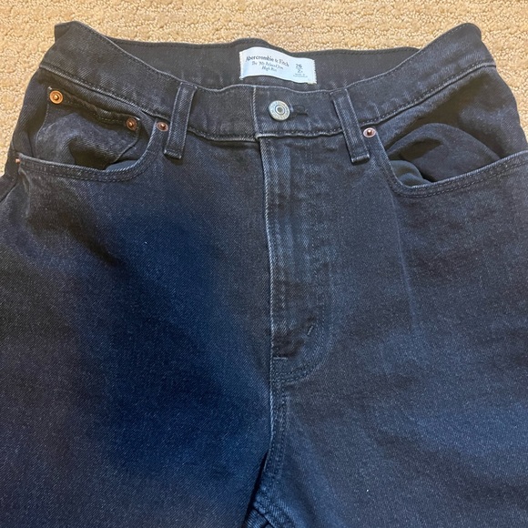 Abercrombie relaxed jeans - size 26/2R - Picture 3 of 4